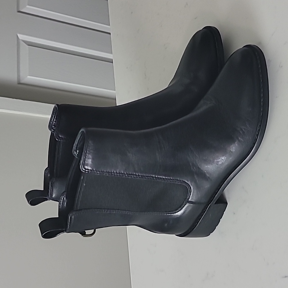 Cole Haan Chelsea waterproof black leather booties Sz 5.5